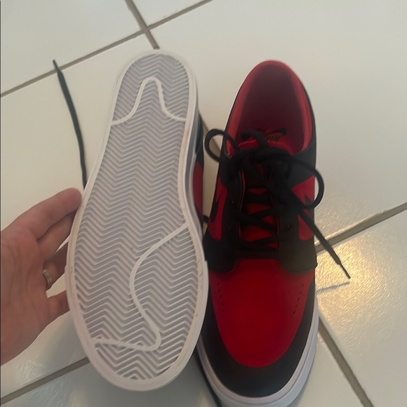 Nike Red and Black Men's Sneakers - Picture 6 of 6